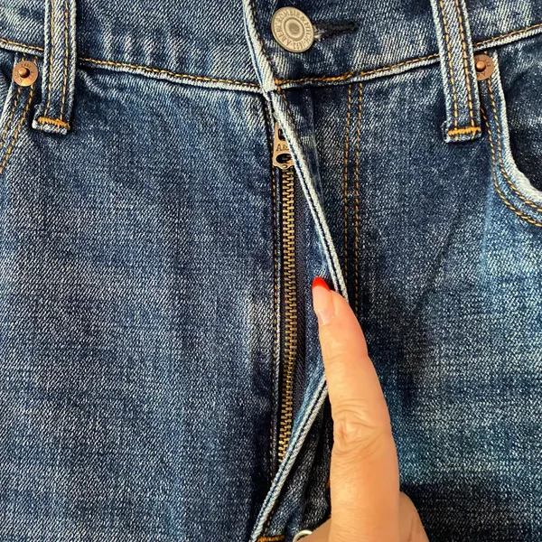 Abercrombie & Fitch Long Ankle Straight Ultra High Rise Jeans Women size 4 / 27 - Image 4