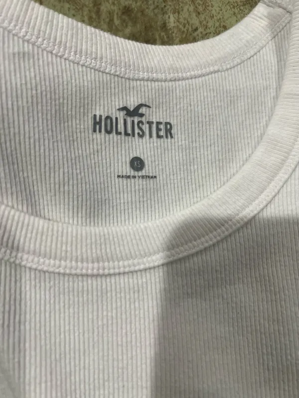 White Hollister Cropped Tank Top XS - Image 2