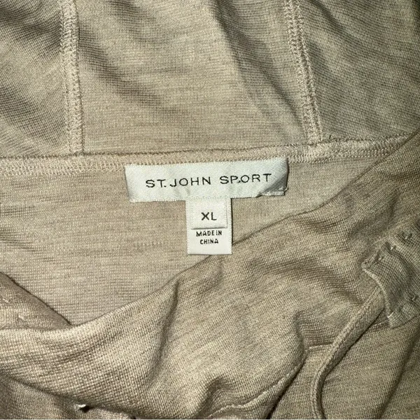 St. John Sport Short Sleeve Hooded Top - Image 3