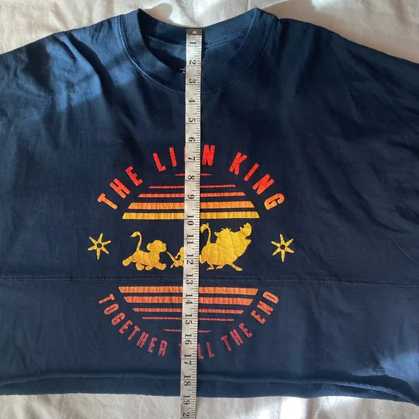 Disney The Lion King Hakuna Matata Dark Blue Cropped Spirit Jersey Size Medium - Image 7