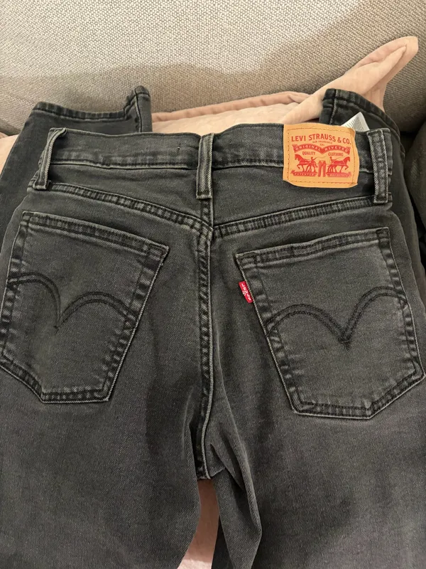 Levi’s Wedgie Straight Jeans - Image 5