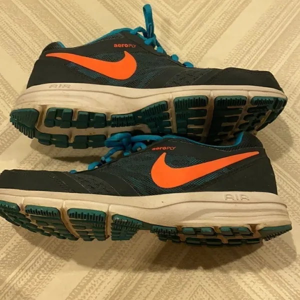 Nike Women’s Relentless 4 Aeroply Grey and Light Blue Sneakers Size 7.5 - Image 7