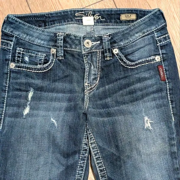 Silver Jeans Lola‎ Flare 27 x 33 Faded Wash Ripped Distressed Denim Studded - Image 2