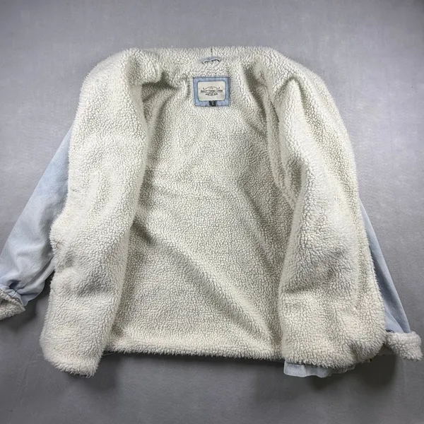 Ashley Vintage Charm Light Wash Denim Faux Shearling Lined Jacket JKJR1144 Small - Image 11