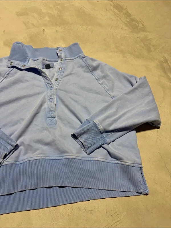 American Eagle Light Blue Women's Pullover Snap-Front Sweatshirt medium - Image 5