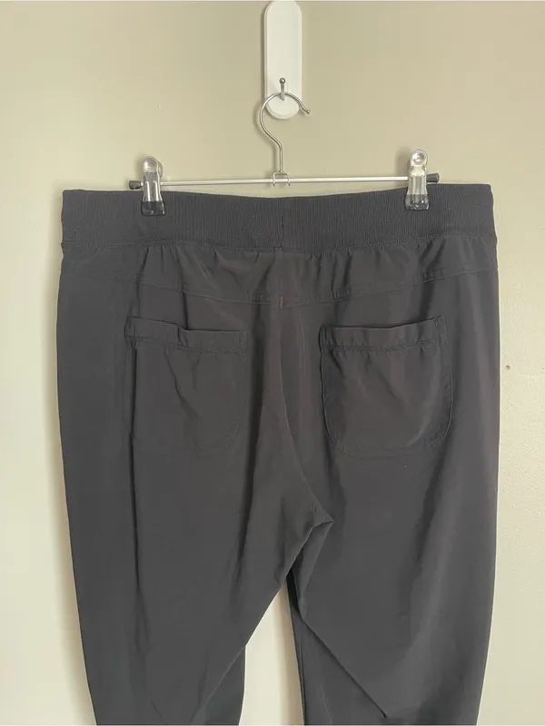 ATHLETA Black Jogger Pants Sz 10 - Image 5
