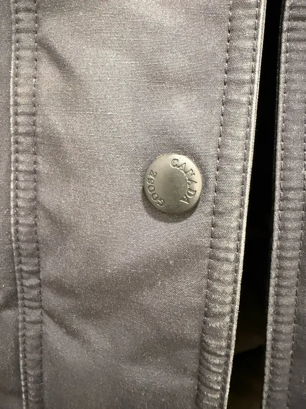 Canada Goose navy trillium heritage down parka coat with coyote fur hood - Image 11