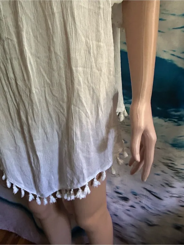 Nouveau Beach Women's White Tassel Hem Peasant Dress Swim Cover Up MD NWT - Image 4