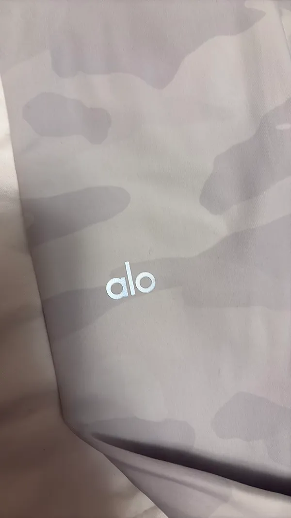 Alo Yoga Leggings - Image 2