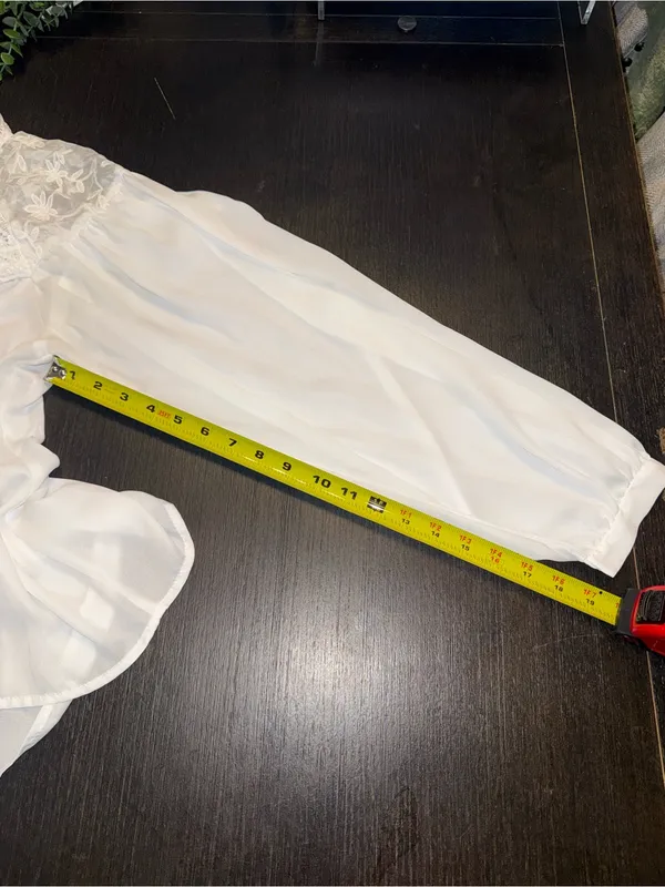 Eilly Bazar White Lace Yoke Boho Blouse Romantic Victorian Peasant Size M - Image 6