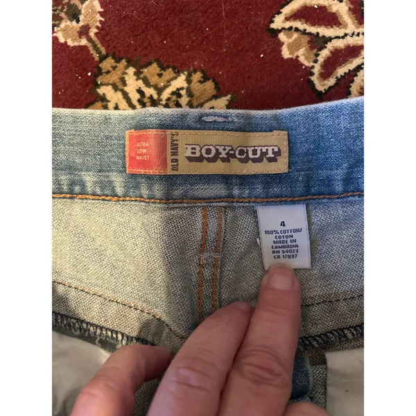 Vintage Old Navy Boy Cut Light Wash Denim‎ Jeans Women Sz 4 Ultra Low Waist 2005 - Image 5