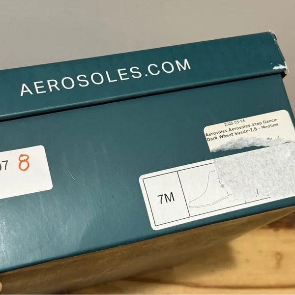 Aerosoles Chelsea flat genuine leather Carmel boots‎ Size 7 - Image 9