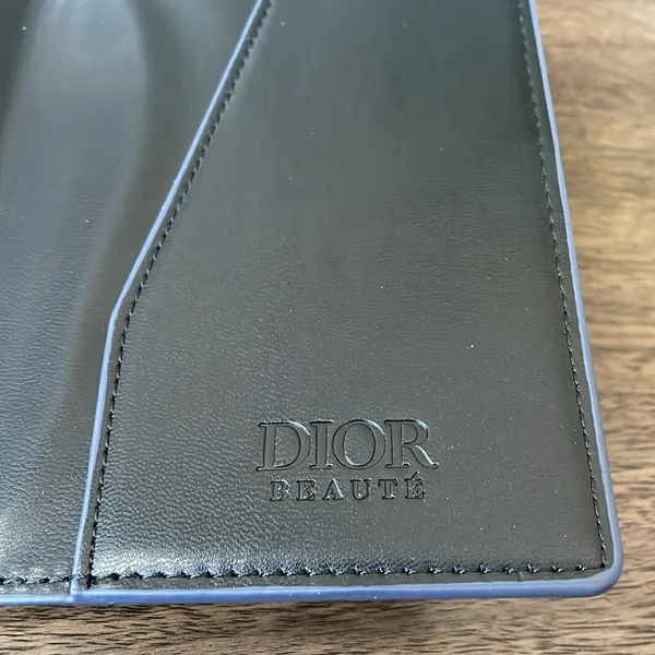 Dior Beauty Navy Leather Passport Holder NEW - Image 4
