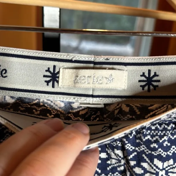 Aerie Blue White Snowflake Pajama Shorts Nordic Fair Isle Lounge Size Medium - Image 7