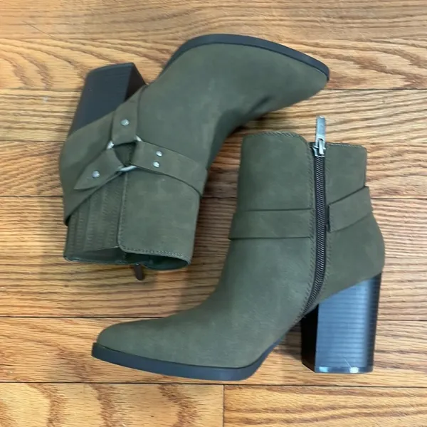 Indigo Rd ankle moto‎ booties block heel green size 7.5 - Image 5