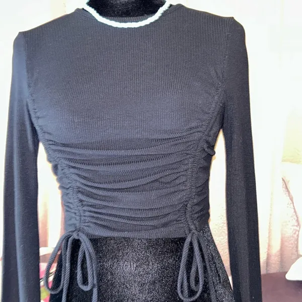 Publix Size M Long Sleeve Black Ribbed Crop Top - Image 2
