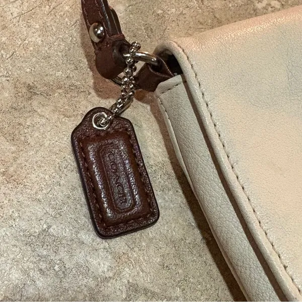 COACH Purse Wrist Clutch Snap Wallet Blue Lined Cream & Brown Leather - Image 6