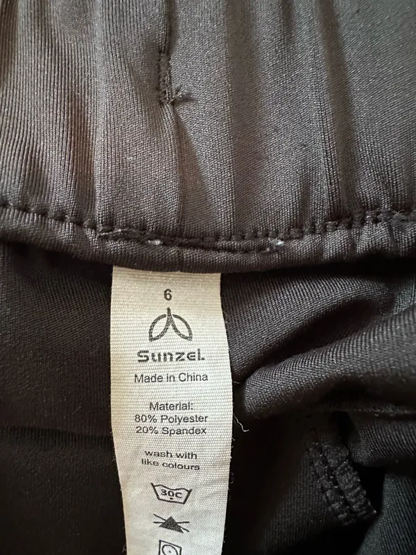 Sunzel Amazon Joggers Black Size 6 - Image 3