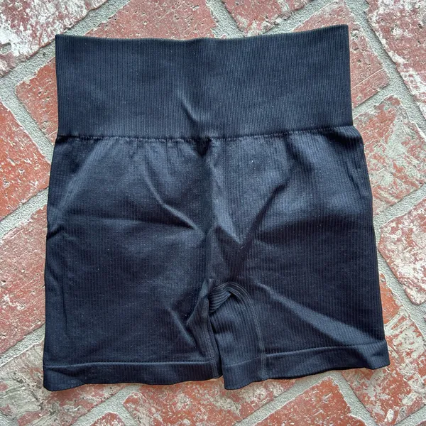 NWOT Women's Black Ribbed Workout Set - Image 5