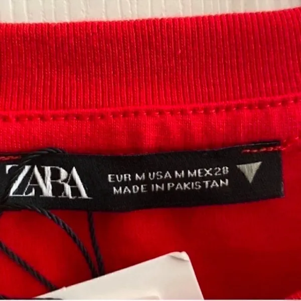 Zara Red Cotton T-shirt(Size Medium) - Image 7