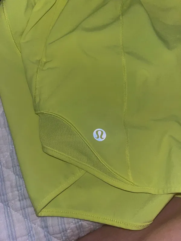 Lululemon Hotty Hot 4" - Image 2