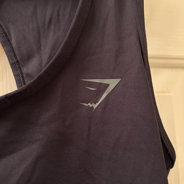 Gymshark Power Open Back Cropped Tank Top Size Medium Black - Image 3