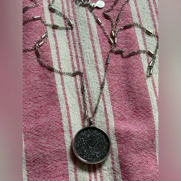 LOFT double sided silver pendant necklace - grey druzy and white pearl - Image 7