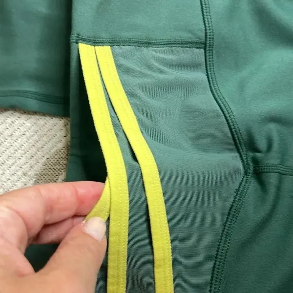 💚 Fabletics Motion 365 Boost PowerHold High-Waisted 7/8 Leggings - Image 9