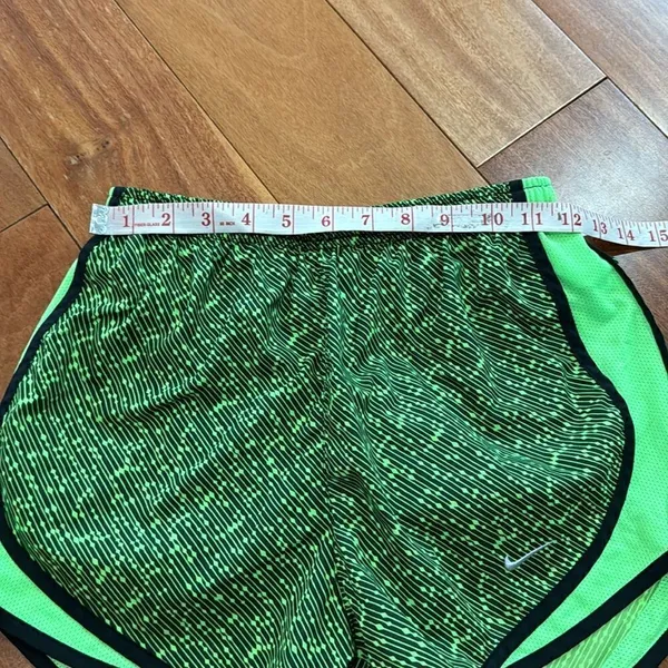Nike‎ Dri-FIT Tempo Running Shorts Womens Neon Green Black Geometric XS - Image 7