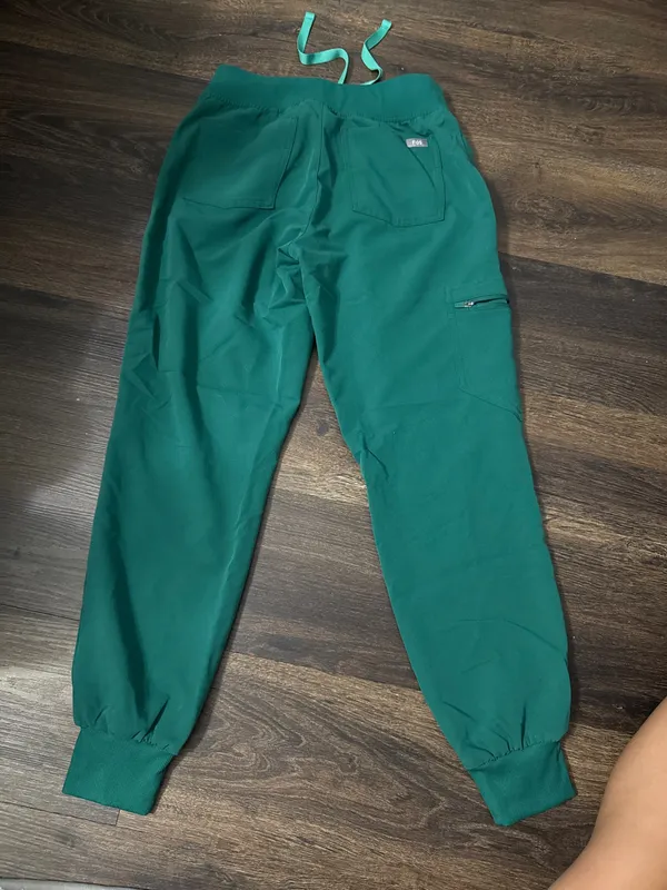 FIGS Scrub Pants Jogger - Image 2