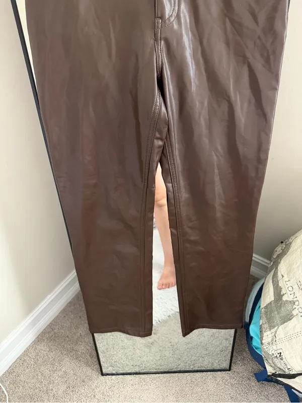 abercrombie and fitch the 90's straight ultra high rise brown leather pant - Image 4