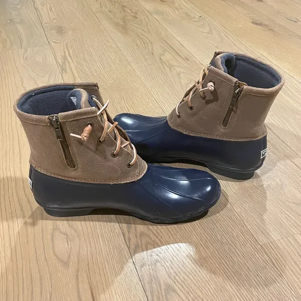 🍁 NEW Sperry Navy & Brown Water Resistant Leather Saltwater Duck Boot Size 10 - Image 9