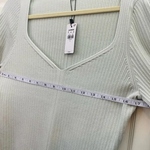 NWT Express Ribbed V Neck Fitted Long Sleeve Top Mint Green Size L Stretch - Image 6