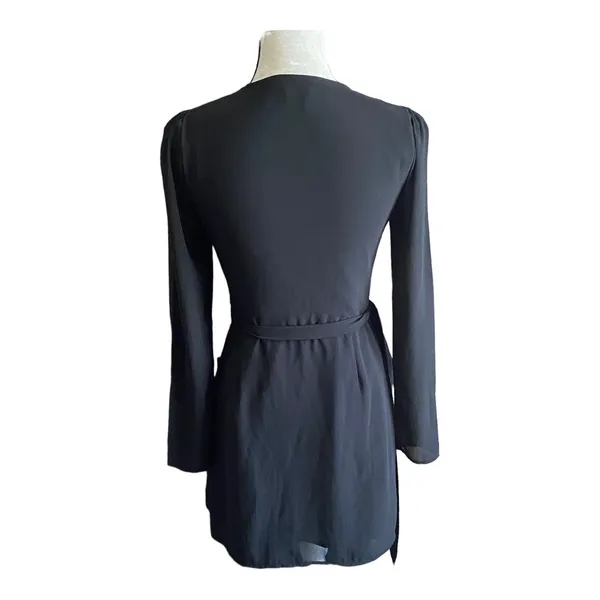 Lulus Stunning chiffon. Wrap dress, long sleeves, fully lined, dress is 100% polyester, lining is 100% rayon, excellent condition, size xs - Image 5