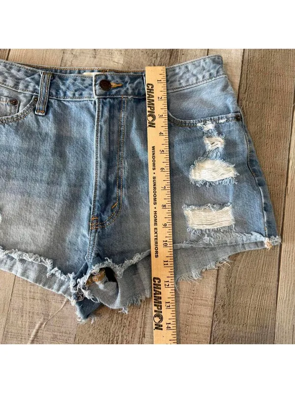 Abercrombie & Fitch Women's Size 2 W26 Distressed Denim Cutoff Short High Rise - Image 9