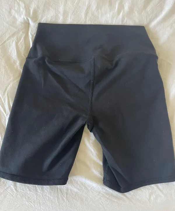 Alo Biker Shorts - Image 2