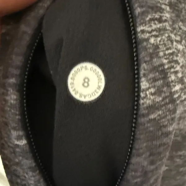 Lululemon grey camo long sleeve athletic shirt size 8 - Image 6