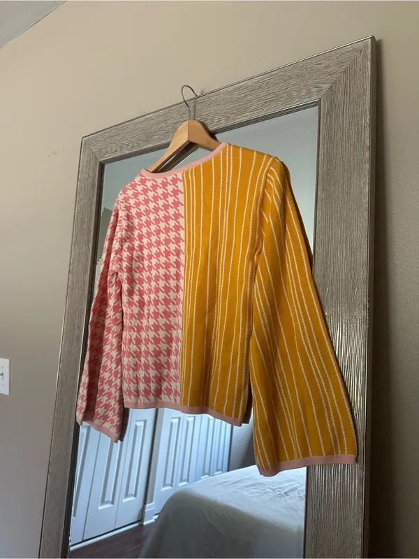 Dolan Anthropologie Flare Sleeve Sweater Pink Houndstooth Yellow Stripe Size XS - Image 4