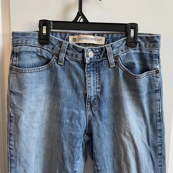 Gap Cropped Boot Cut Jeans Womens 6 Blue Y2K Medium Wash Split Hem Mid Rise - Image 2