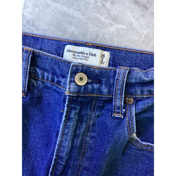 Abercrombie & Fitch Slim Straight Ultra High Rise Blue Jeans 26/2 Medium Wash - Image 4