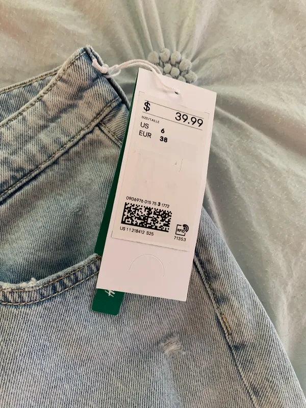 H&M Boyfriend Ripped Jeans - Image 5