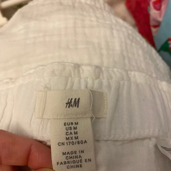 H&M‎ White Shorts - Image 3