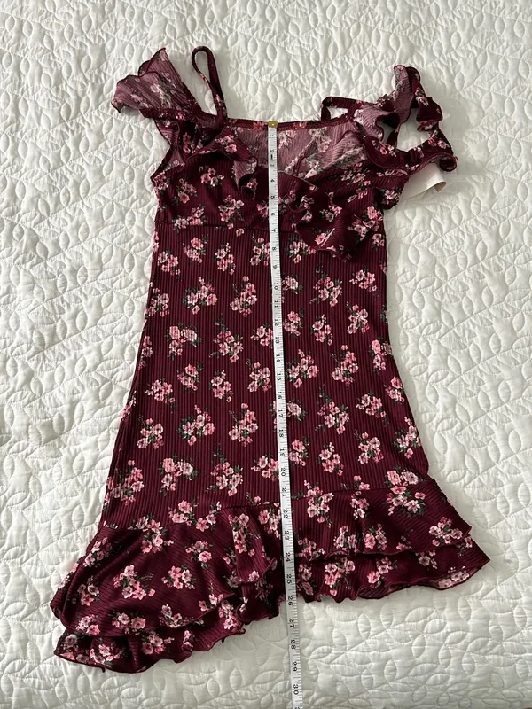 NWT Sensual Fit Burgundy Floral Ruffle Cold-Shoulder Mini Dress - Image 5