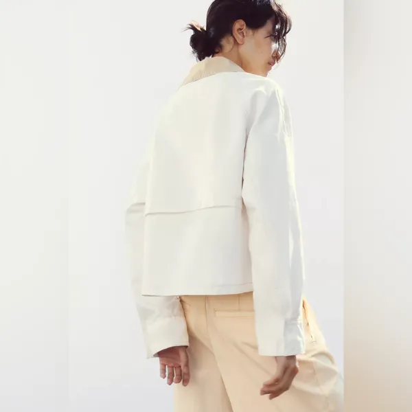 Zara Cream Zip-Up Cropped Jacket with Beige Collar - Image 5