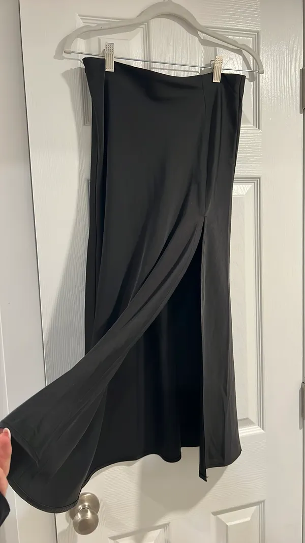 black satin skirt with slit - Image 2