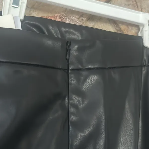 Commense Pleated Split PU Leather Skirt size L Black Size L - Image 6