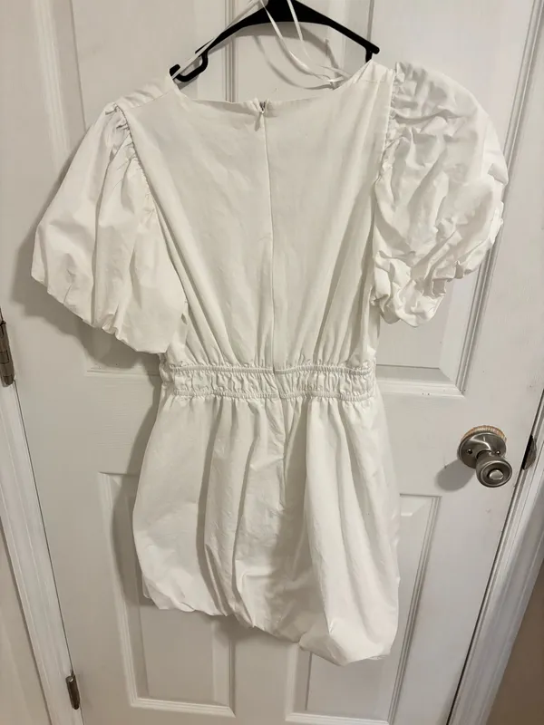 Boutique White - Image 4