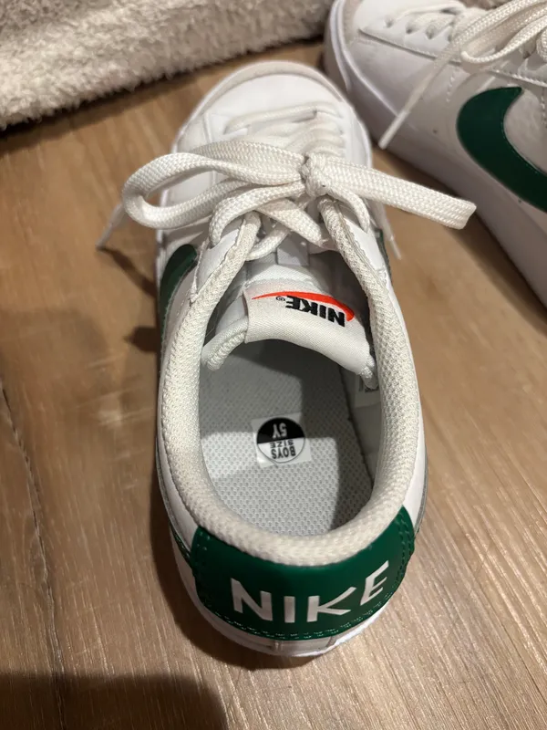 Nike shoes - Image 6