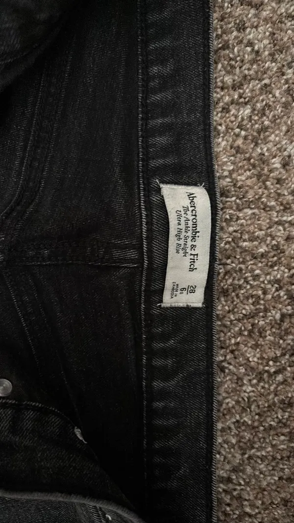 Abercrombie Ultra High-Rise Jeans Ankle Straight - Image 3