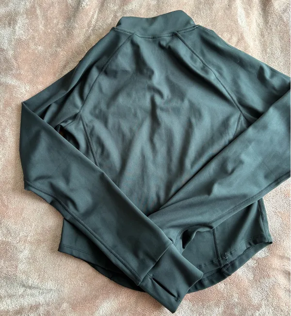 Amazon Cropped Workout Jacket - Image 2